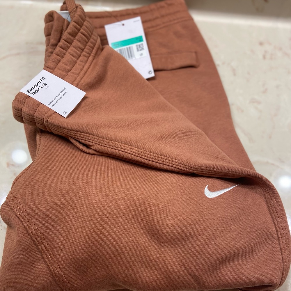 Men’s new Nike sweatpants
